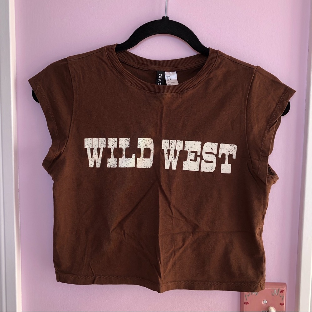 H&M “Wild West” Brown Short Sleeve Cropped T-Shirt
